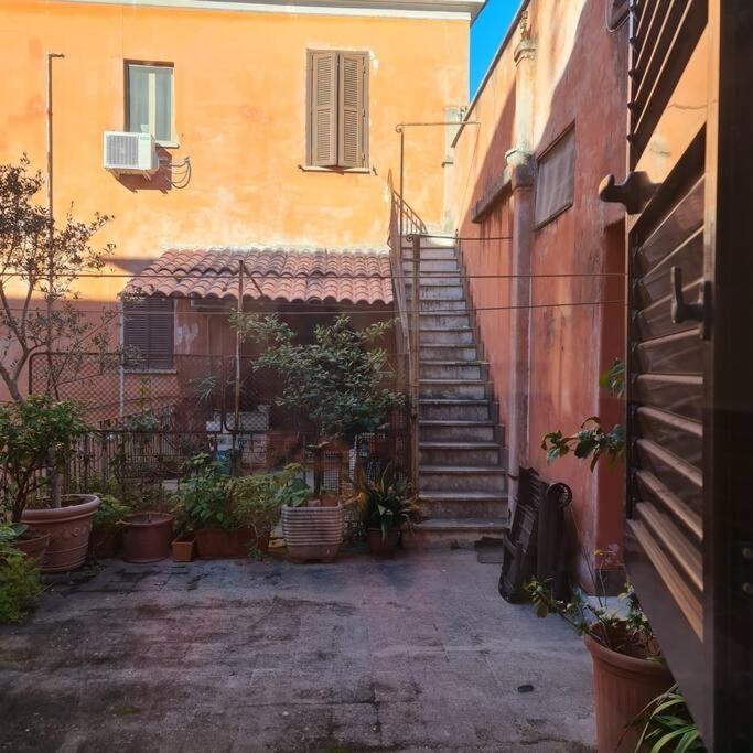 Julia Nel Cuore Di Trastevere Rom Exterior foto